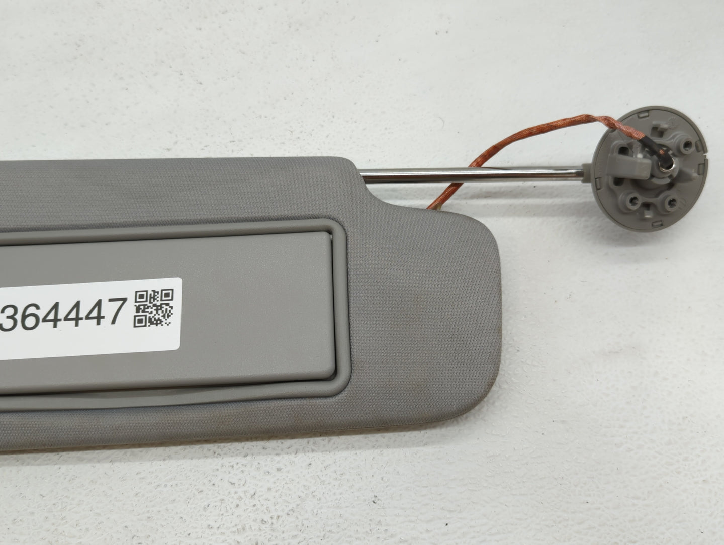 2016-2019 Chevrolet Malibu Sun Visor Shade Replacement Passenger Right Mirror Fits Fits 2016 2017 2018 2019 OEM Used Auto Pa