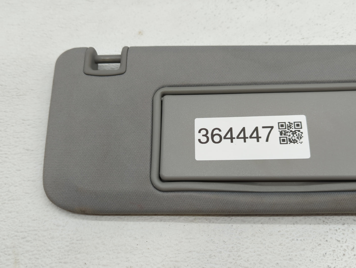 2016-2019 Chevrolet Malibu Sun Visor Shade Replacement Passenger Right Mirror Fits Fits 2016 2017 2018 2019 OEM Used Auto Pa