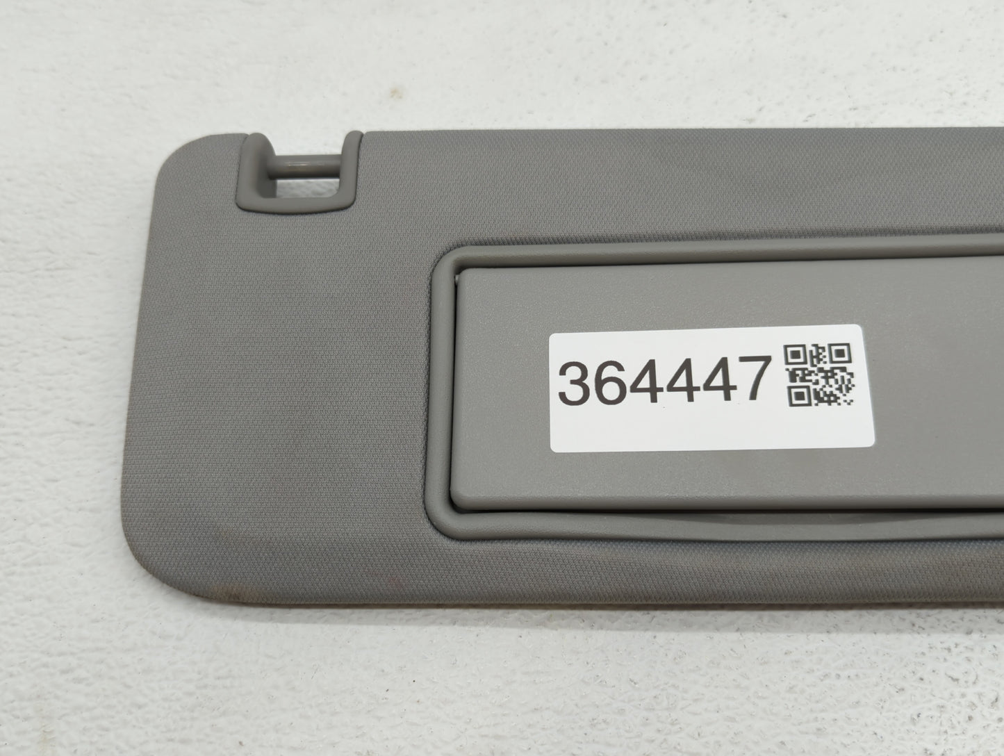 2016-2019 Chevrolet Malibu Sun Visor Shade Replacement Passenger Right Mirror Fits Fits 2016 2017 2018 2019 OEM Used Auto Pa