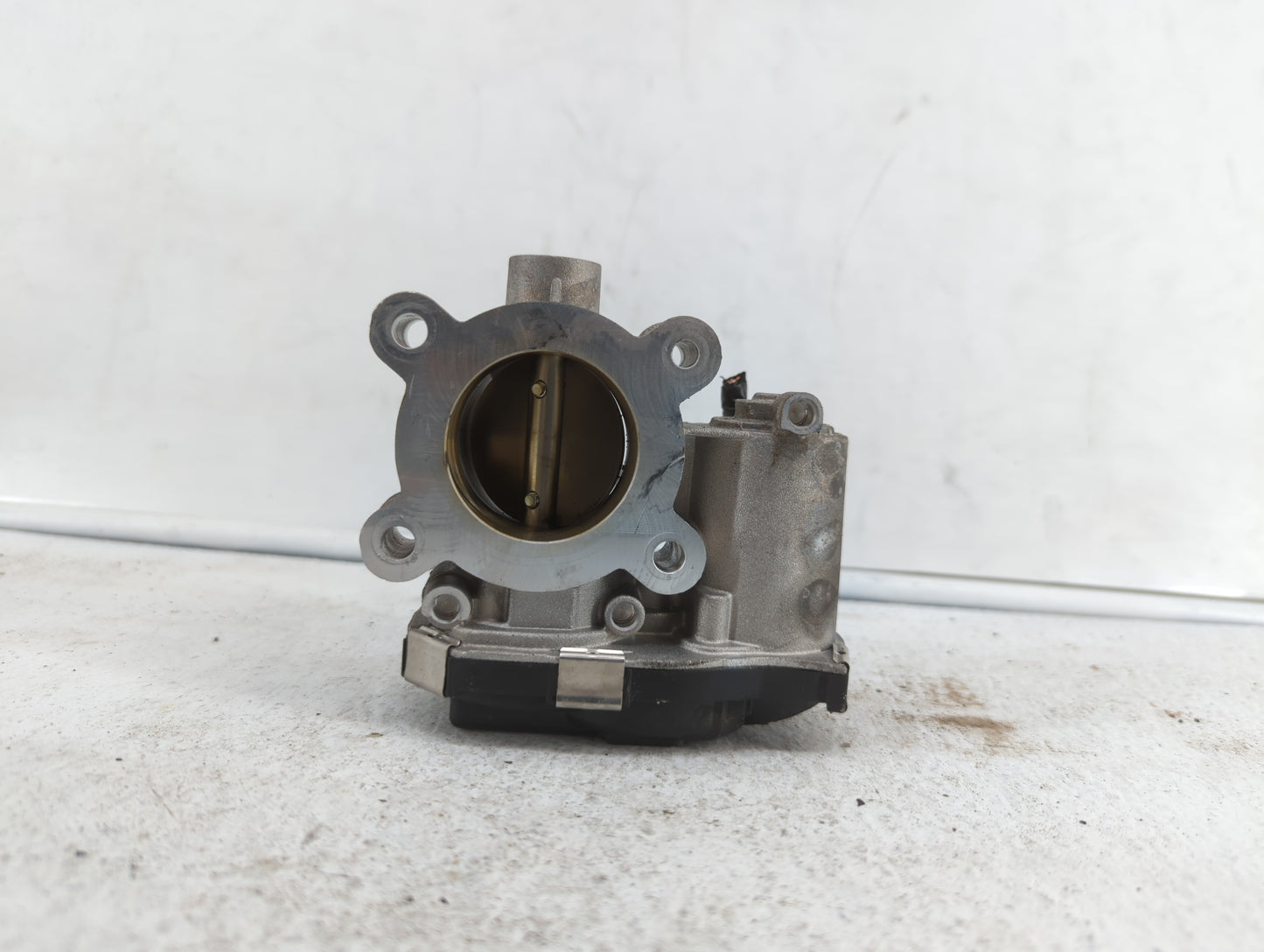2016-2019 Chevrolet Malibu Throttle Body P/N:12671379AA Fits Fits 2016 2017 2018 2019 OEM Used Auto Parts - Oemusedautoparts