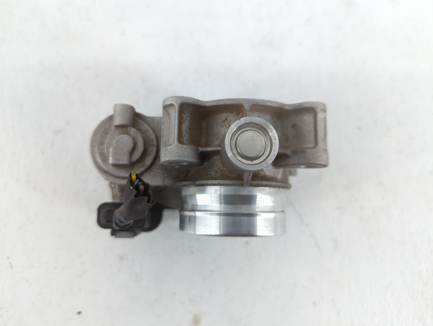2016-2019 Chevrolet Malibu Throttle Body P/N:12671379AA Fits Fits 2016 2017 2018 2019 OEM Used Auto Parts - Oemusedautoparts