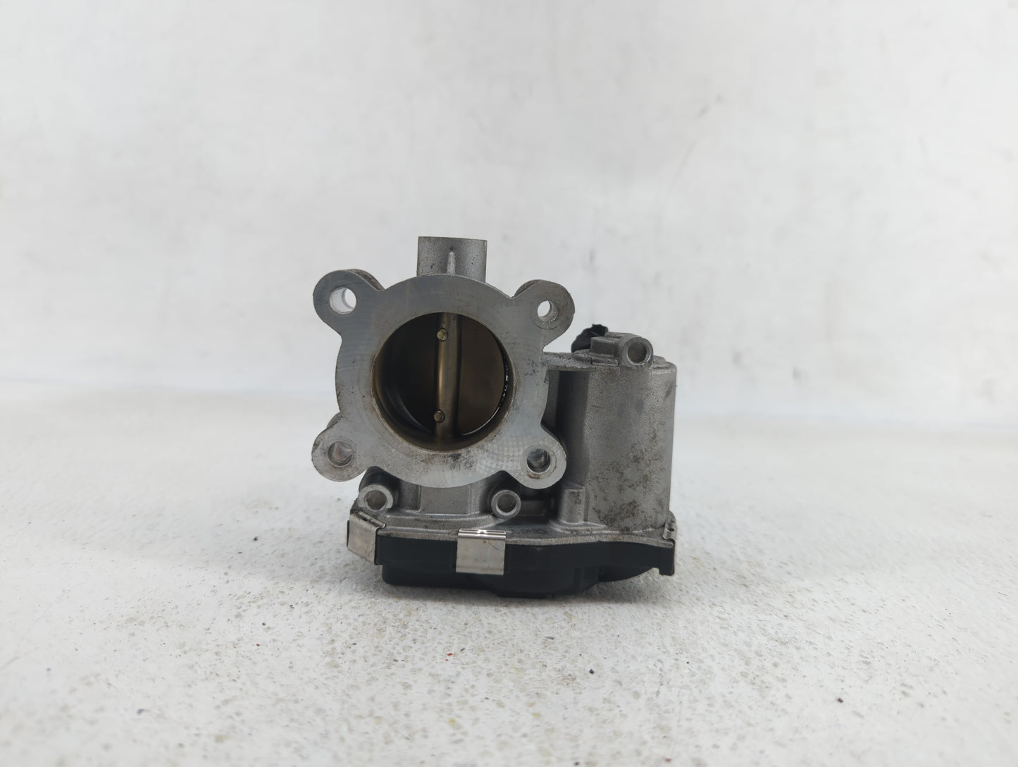 2016-2019 Chevrolet Malibu Throttle Body P/N:12671379AA Fits Fits 2016 2017 2018 2019 OEM Used Auto Parts - Oemusedautoparts