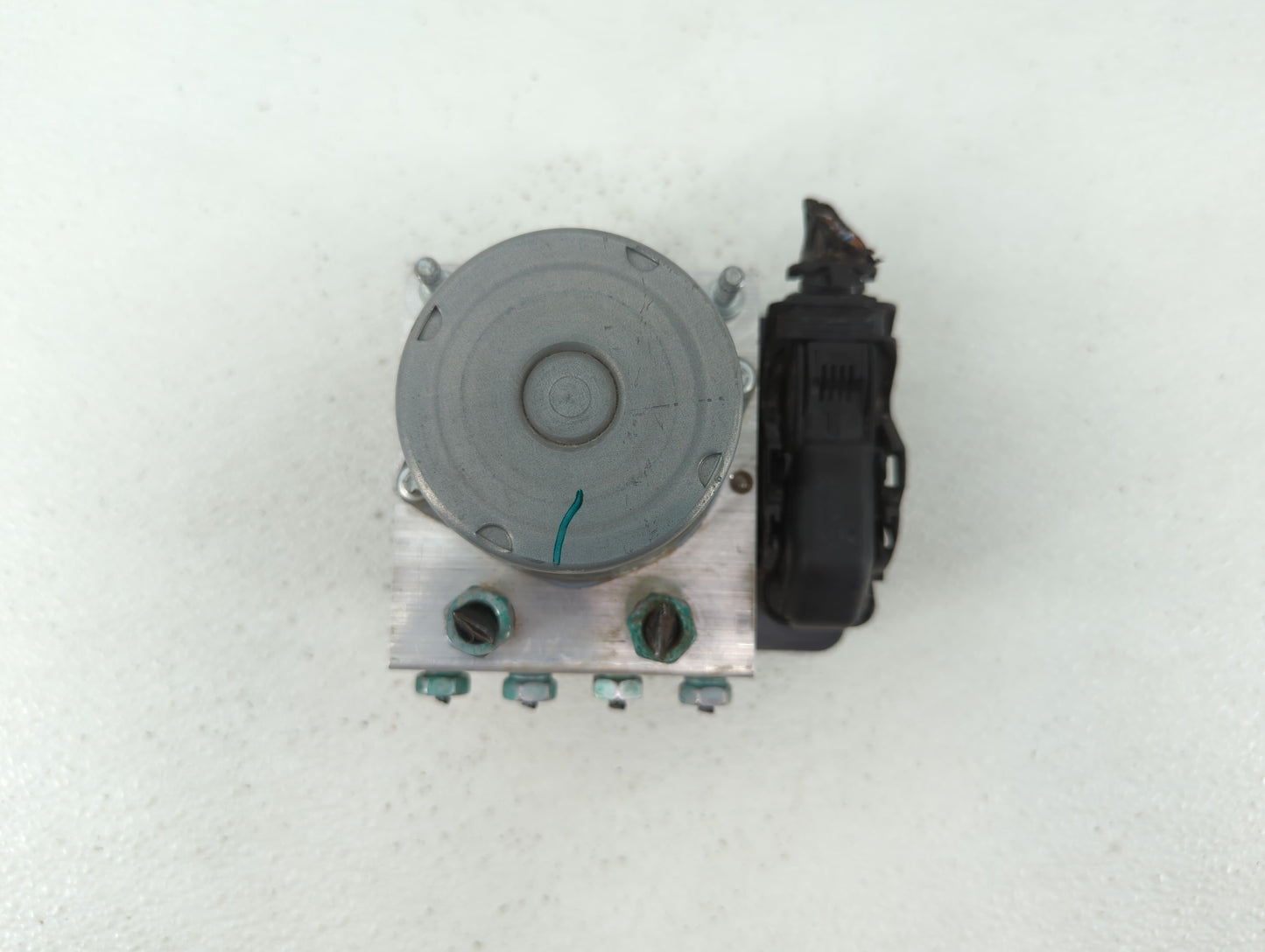 2019 Chevrolet Malibu ABS Pump Control Module Replacement P/N:84501623 8451623, 84502888 Fits OEM Used Auto Parts - Oemuseda
