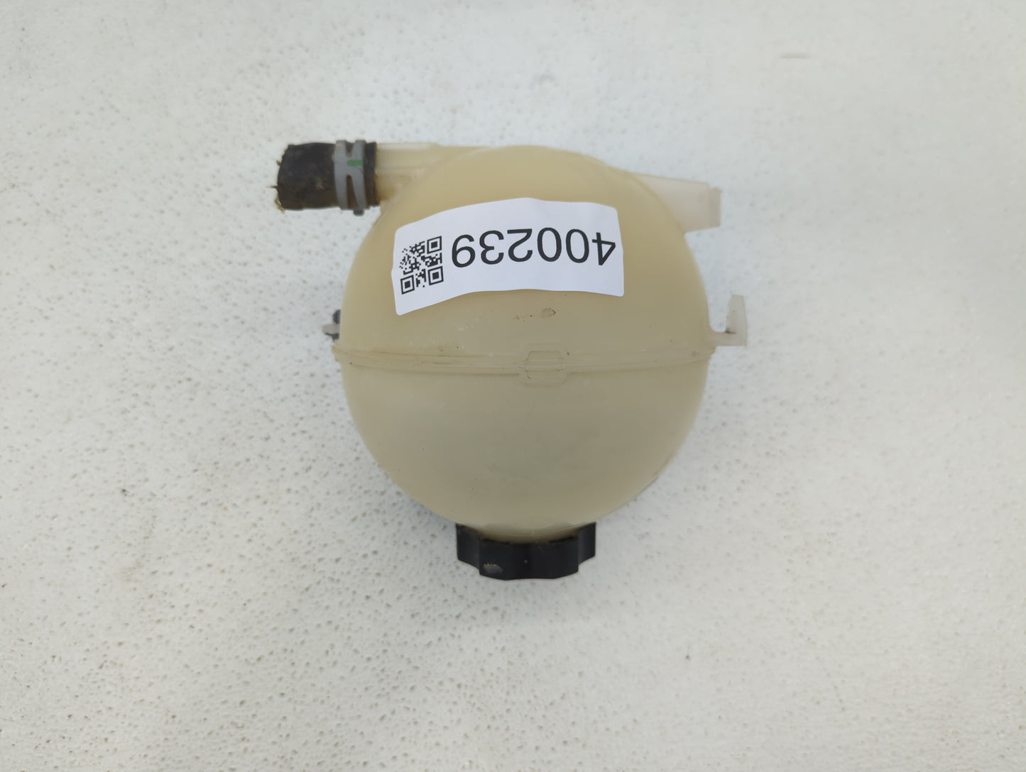 2016 Chevrolet Malibu Radiator Coolant Overflow Expansion Tank Bottle 400239 - Oemusedautoparts1.com