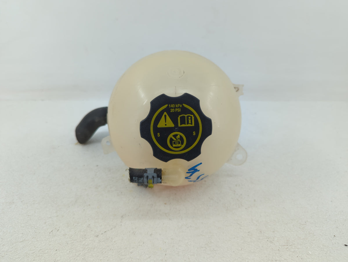 2016 Chevrolet Malibu Radiator Coolant Overflow Expansion Tank Bottle 414050 - Oemusedautoparts1.com