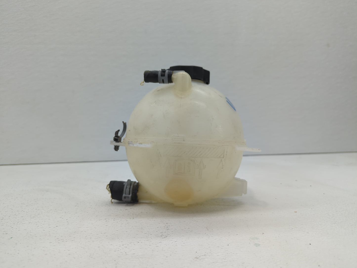 2016 Chevrolet Malibu Radiator Coolant Overflow Expansion Tank Bottle 414133 - Oemusedautoparts1.com