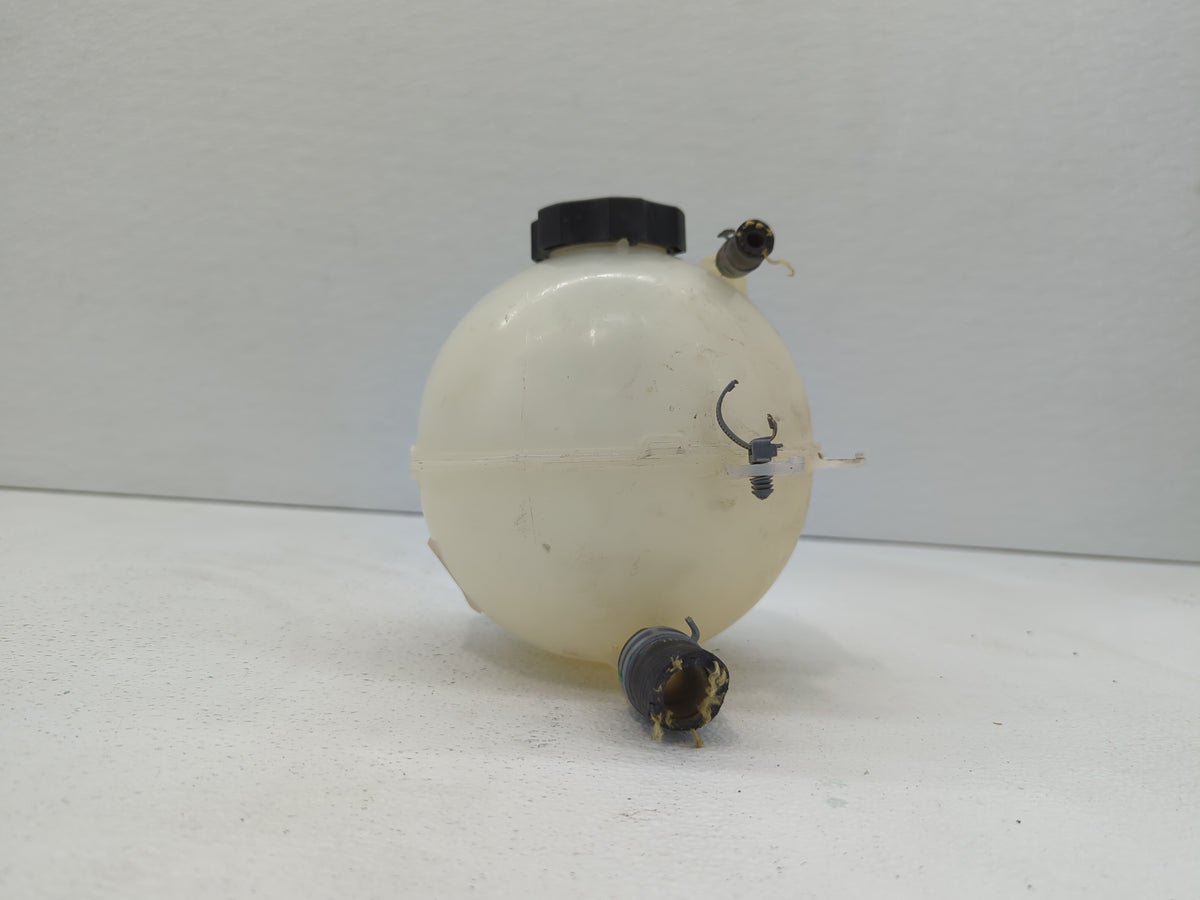 2016 Chevrolet Malibu Radiator Coolant Overflow Expansion Tank Bottle 414133 - Oemusedautoparts1.com