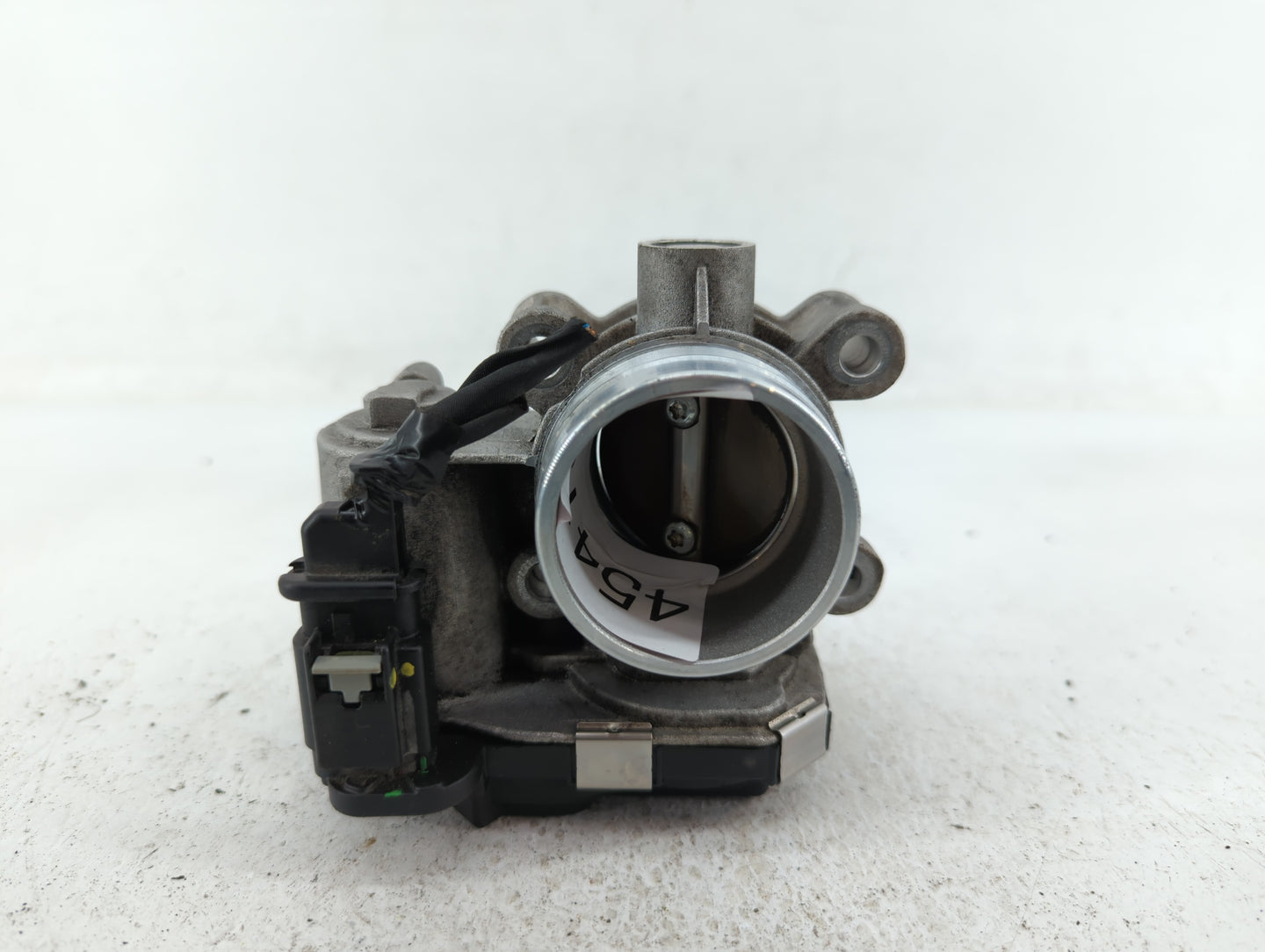 2016-2021 Chevrolet Malibu Throttle Body P/N:12671379AA Fits Fits 2016 2017 2018 2019 2020 2021 2022 OEM Used Auto Parts - O