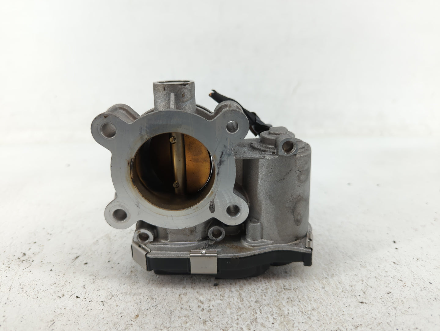 2016-2021 Chevrolet Malibu Throttle Body P/N:12671379AA Fits Fits 2016 2017 2018 2019 2020 2021 2022 OEM Used Auto Parts - O