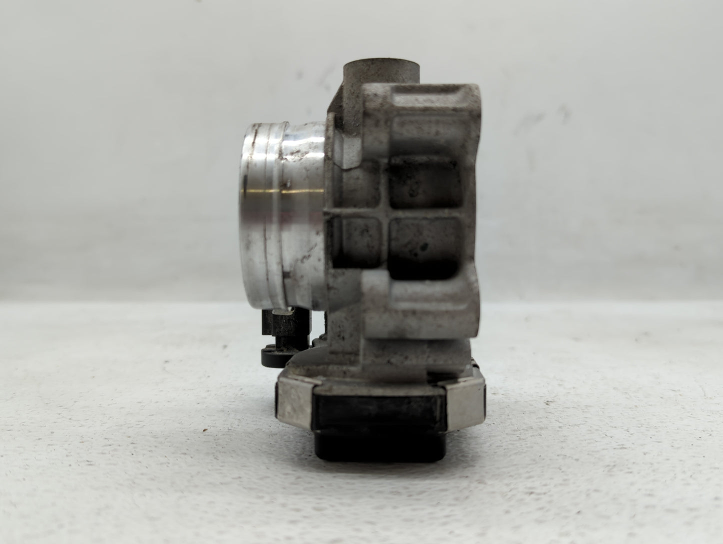2016-2021 Chevrolet Malibu Throttle Body P/N:12671379AA Fits Fits 2016 2017 2018 2019 2020 2021 2022 OEM Used Auto Parts - O