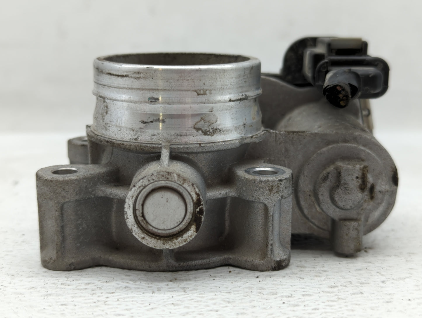 2016-2021 Chevrolet Malibu Throttle Body P/N:12671379AA Fits Fits 2016 2017 2018 2019 2020 2021 2022 OEM Used Auto Parts - O