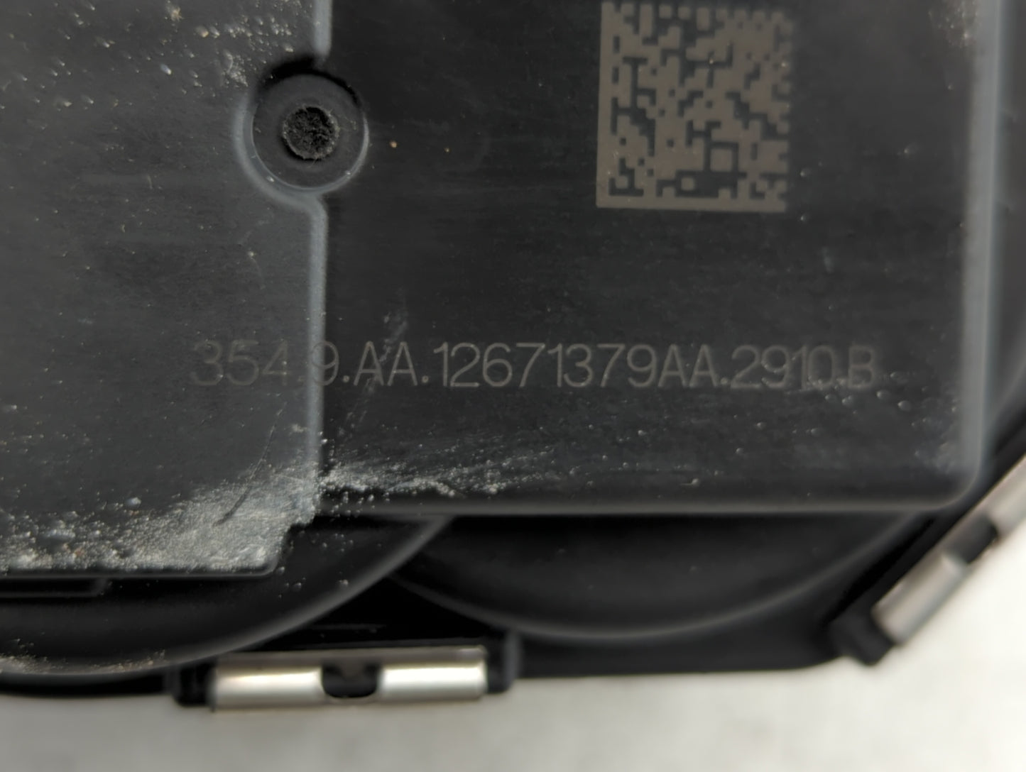 2016-2021 Chevrolet Malibu Throttle Body P/N:12671379AA Fits Fits 2016 2017 2018 2019 2020 2021 2022 OEM Used Auto Parts - O
