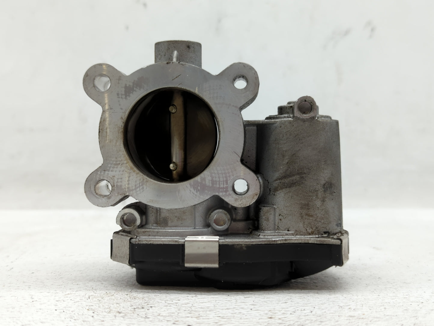 2016-2021 Chevrolet Malibu Throttle Body P/N:12671379AA Fits Fits 2016 2017 2018 2019 2020 2021 2022 OEM Used Auto Parts - O