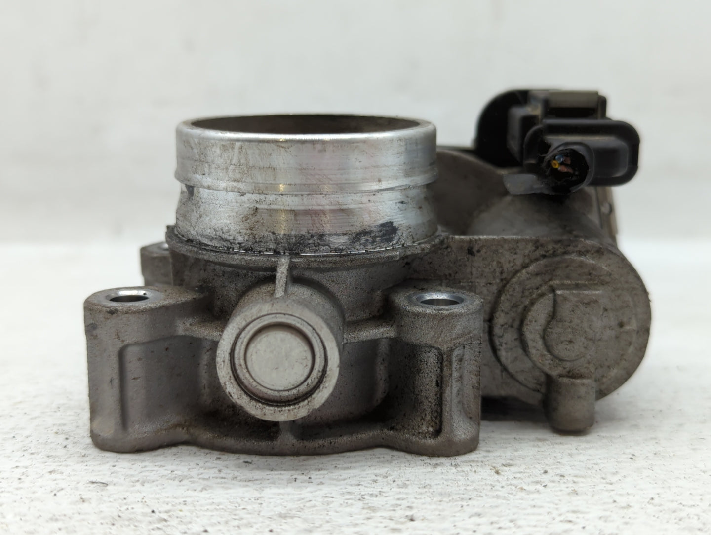 2016-2021 Chevrolet Malibu Throttle Body P/N:12671379AA Fits Fits 2016 2017 2018 2019 2020 2021 2022 OEM Used Auto Parts - O