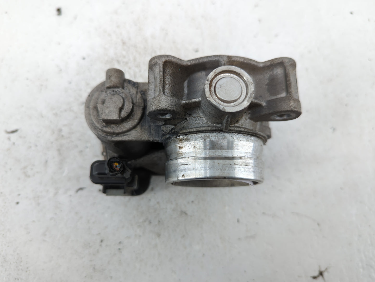 2016-2021 Chevrolet Malibu Throttle Body P/N:12671379AA Fits Fits 2016 2017 2018 2019 2020 2021 2022 OEM Used Auto Parts - O