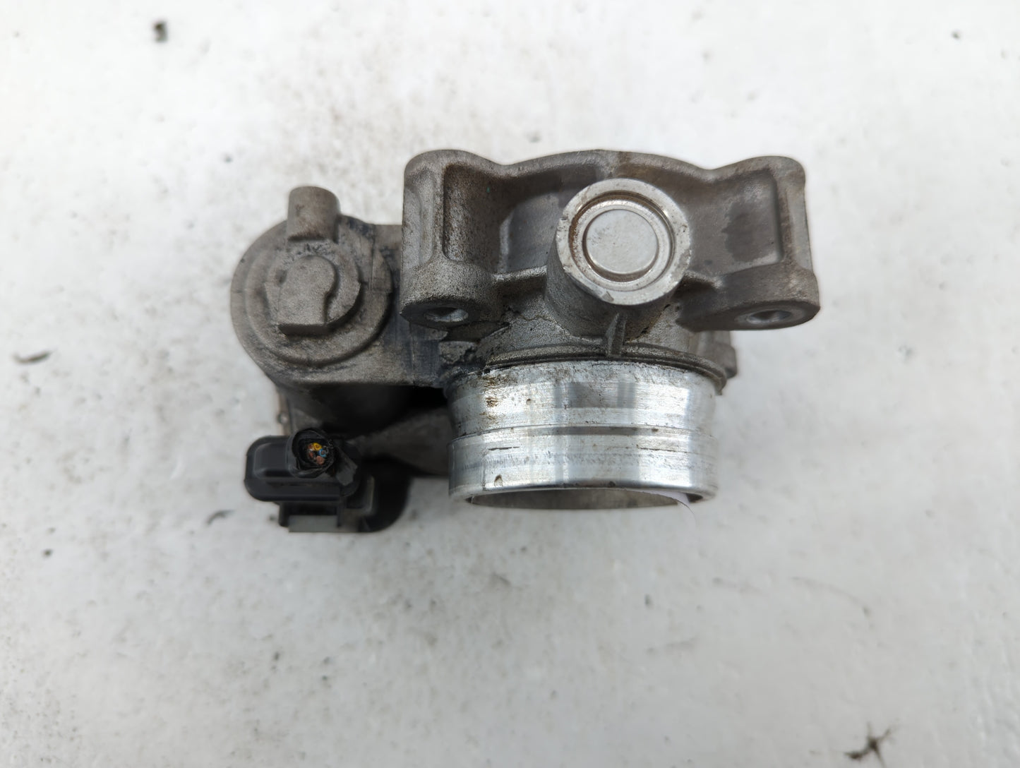 2016-2021 Chevrolet Malibu Throttle Body P/N:12671379AA Fits Fits 2016 2017 2018 2019 2020 2021 2022 OEM Used Auto Parts - O