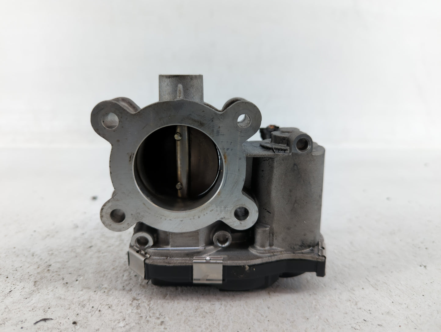 2016-2021 Chevrolet Malibu Throttle Body P/N:12671379AA Fits Fits 2016 2017 2018 2019 2020 2021 2022 OEM Used Auto Parts - O