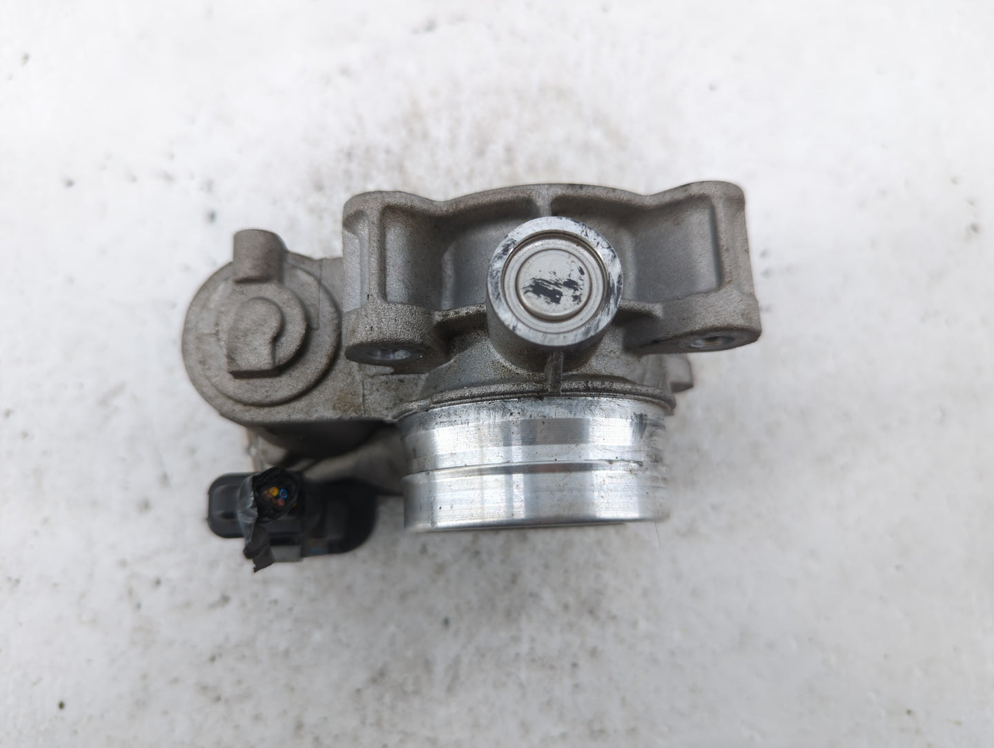 2016-2021 Chevrolet Malibu Throttle Body P/N:12671379AA Fits Fits 2016 2017 2018 2019 2020 2021 2022 OEM Used Auto Parts - O