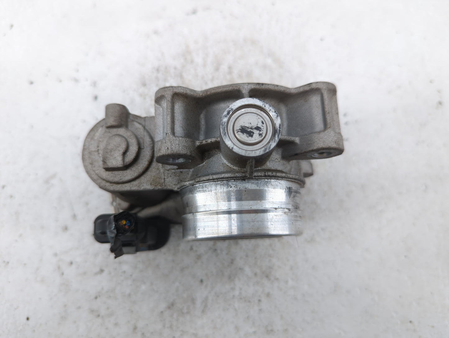 2016-2021 Chevrolet Malibu Throttle Body P/N:12671379AA Fits Fits 2016 2017 2018 2019 2020 2021 2022 OEM Used Auto Parts - O