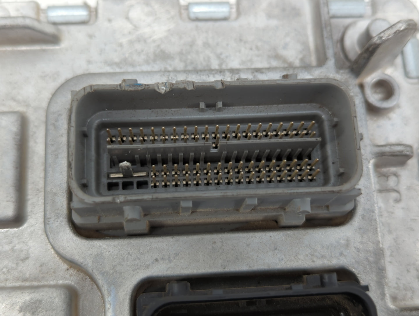 2020-2021 Chevrolet Malibu PCM Engine Control Computer ECU ECM PCU OEM P/N:12703745 12717886, 12696017 Fits Fits 2020 2021 2