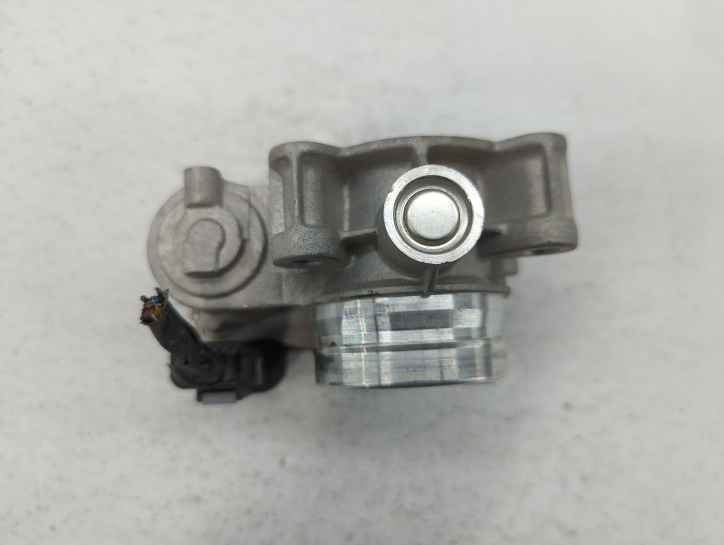 2016-2021 Chevrolet Malibu Throttle Body P/N:12671379AA Fits Fits 2016 2017 2018 2019 2020 2021 2022 OEM Used Auto Parts - O
