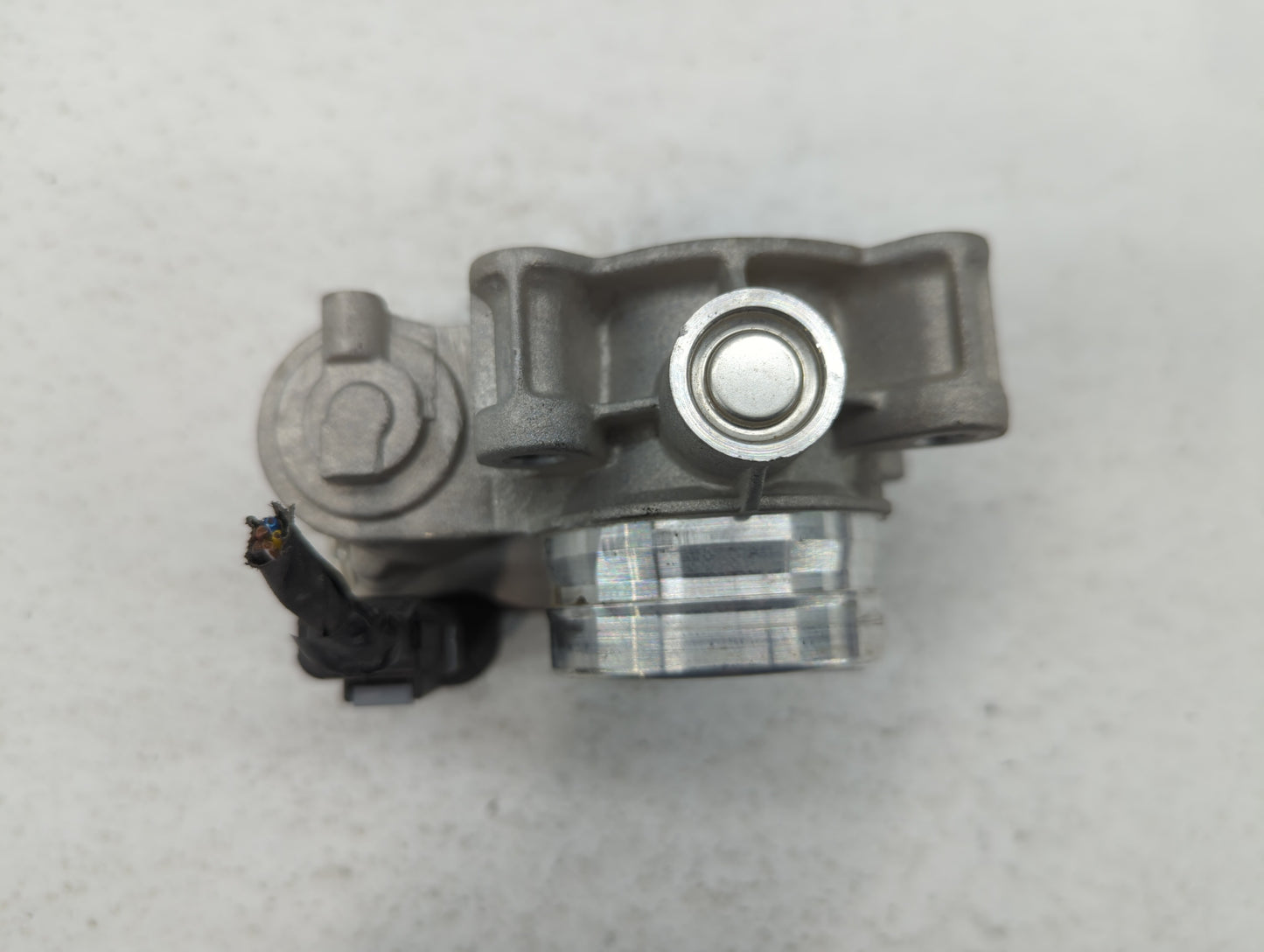 2016-2021 Chevrolet Malibu Throttle Body P/N:12671379AA Fits Fits 2016 2017 2018 2019 2020 2021 2022 OEM Used Auto Parts - O