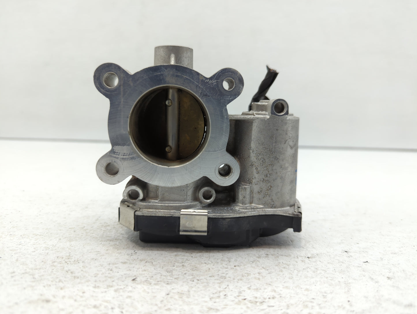 2016-2021 Chevrolet Malibu Throttle Body P/N:12671379AA Fits Fits 2016 2017 2018 2019 2020 2021 2022 OEM Used Auto Parts - O
