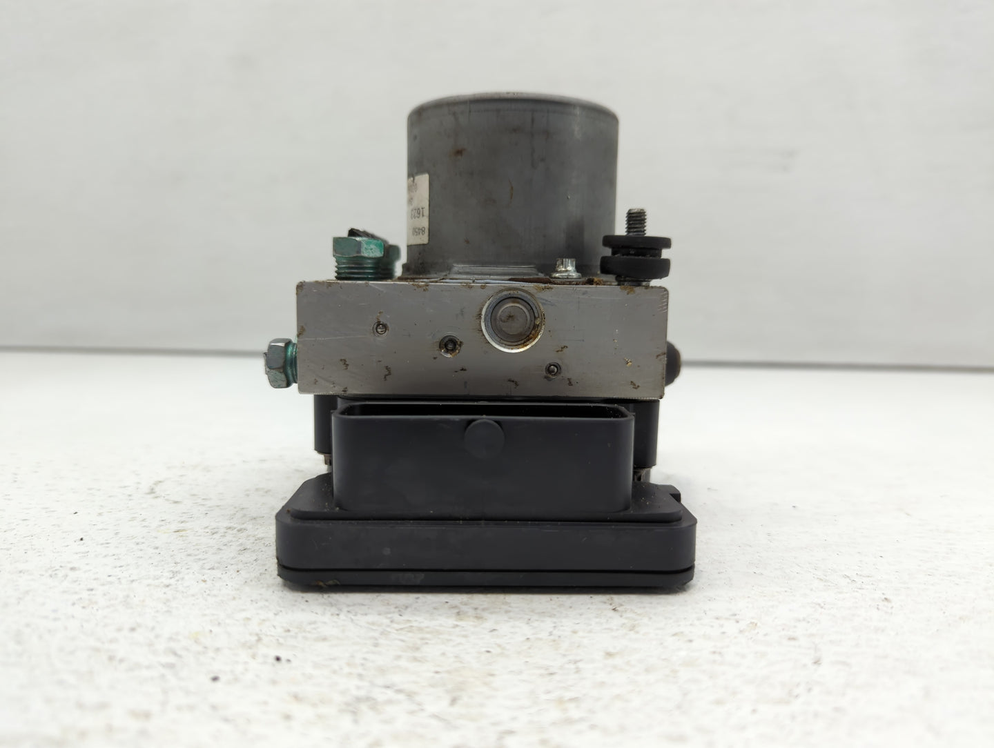 2019-2021 Chevrolet Malibu ABS Pump Control Module Replacement P/N:84502888 84501623 Fits Fits 2019 2020 2021 OEM Used Auto 