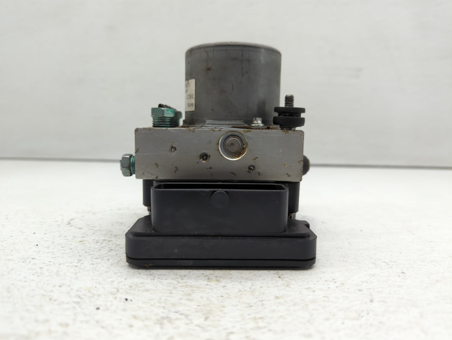 2019-2021 Chevrolet Malibu ABS Pump Control Module Replacement P/N:84502888 84501623 Fits Fits 2019 2020 2021 OEM Used Auto 