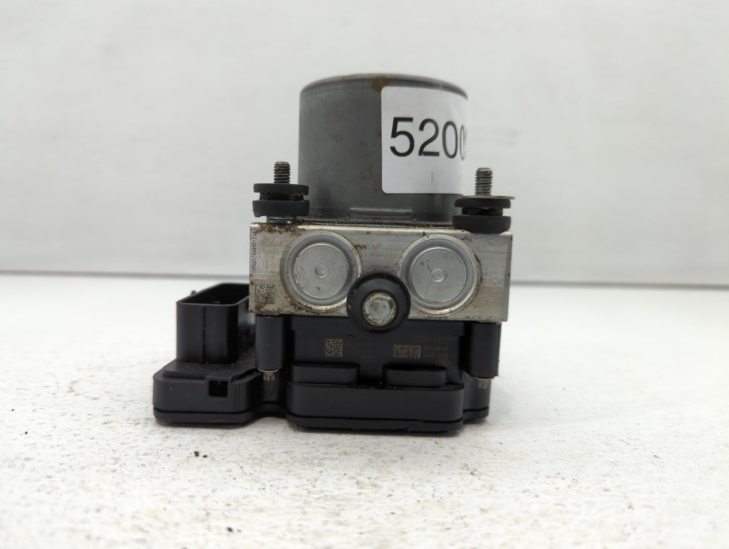2019-2021 Chevrolet Malibu ABS Pump Control Module Replacement P/N:84502888 84501623 Fits Fits 2019 2020 2021 OEM Used Auto 