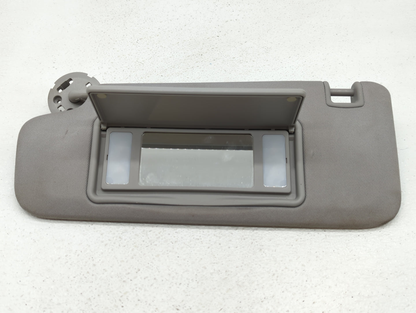 2016-2021 Chevrolet Malibu Sun Visor Shade Replacement Driver Left Mirror Fits Fits 2016 2017 2018 2019 2020 2021 OEM Used A