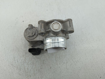 2016-2021 Chevrolet Malibu Throttle Body P/N:12671379AA Fits Fits 2016 2017 2018 2019 2020 2021 2022 OEM Used Auto Parts