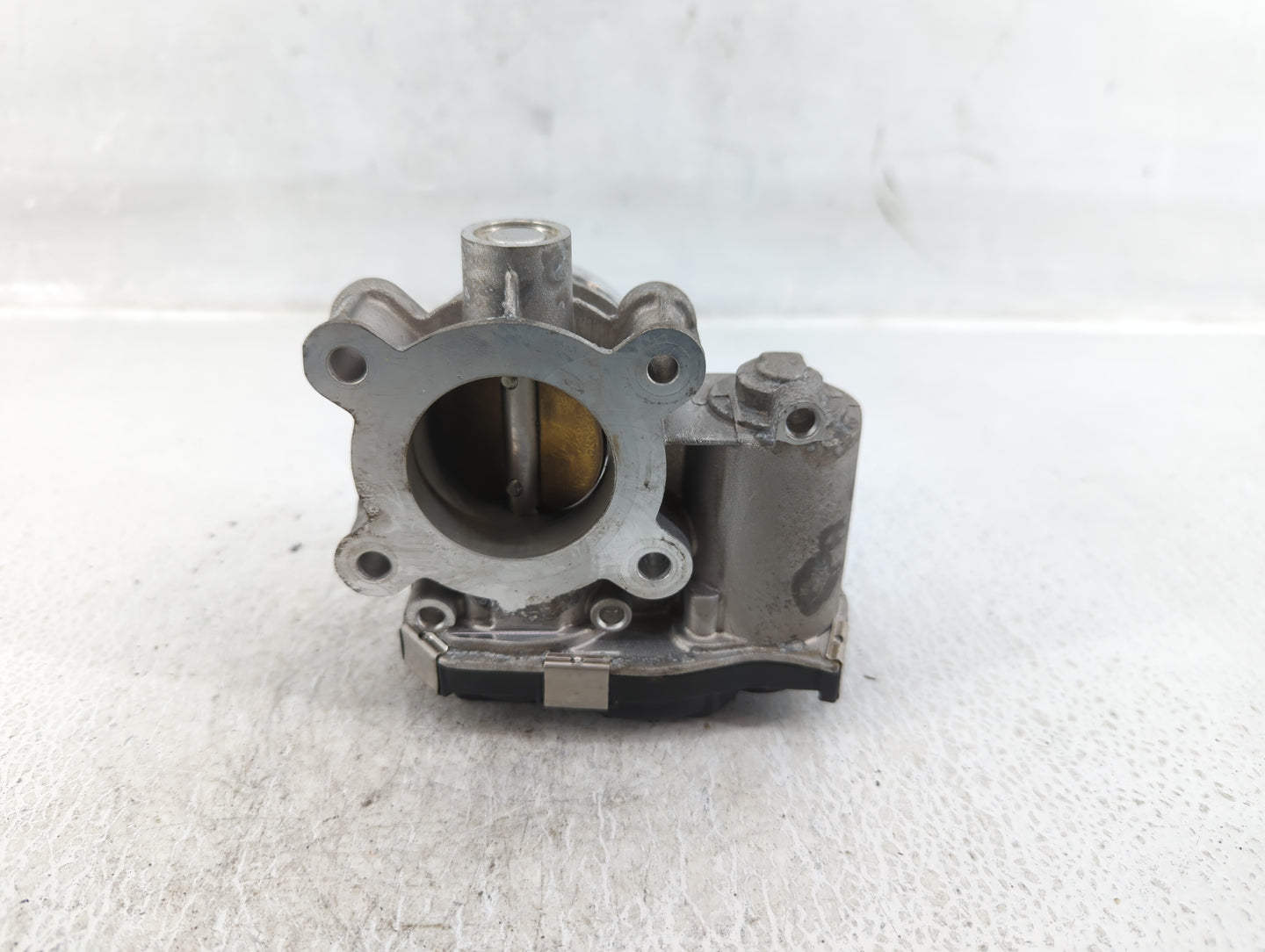 2016-2021 Chevrolet Malibu Throttle Body P/N:12671379AA Fits Fits 2016 2017 2018 2019 2020 2021 2022 OEM Used Auto Parts - O