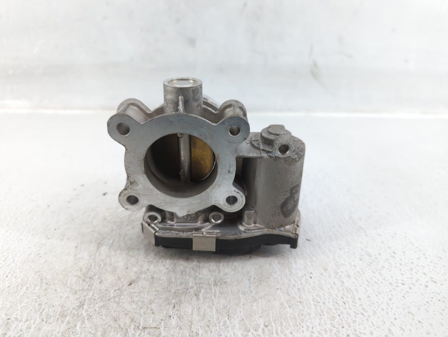 2016-2021 Chevrolet Malibu Throttle Body P/N:12671379AA Fits Fits 2016 2017 2018 2019 2020 2021 2022 OEM Used Auto Parts - O
