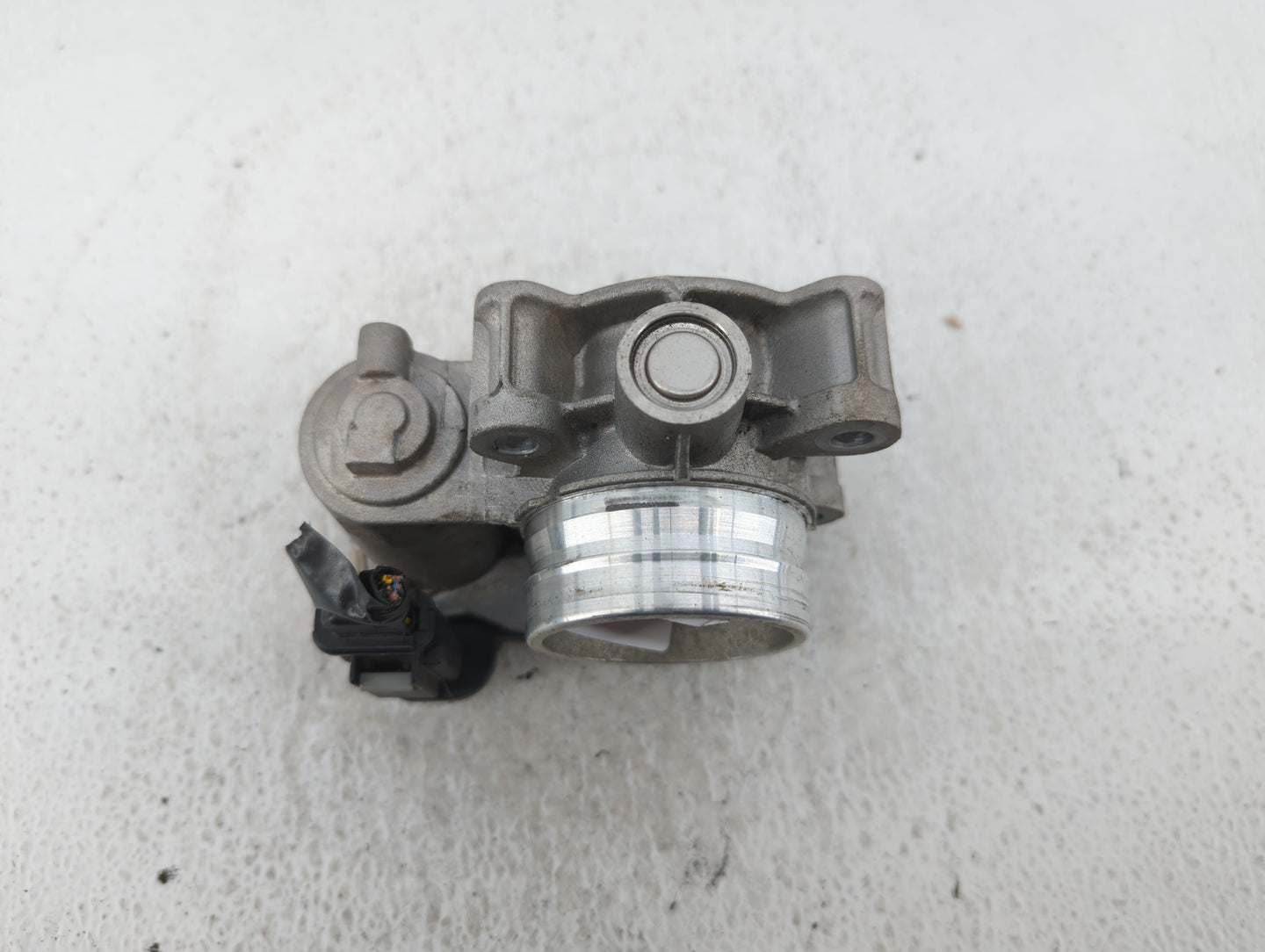 2016-2021 Chevrolet Malibu Throttle Body P/N:12671379AA Fits Fits 2016 2017 2018 2019 2020 2021 2022 OEM Used Auto Parts - O