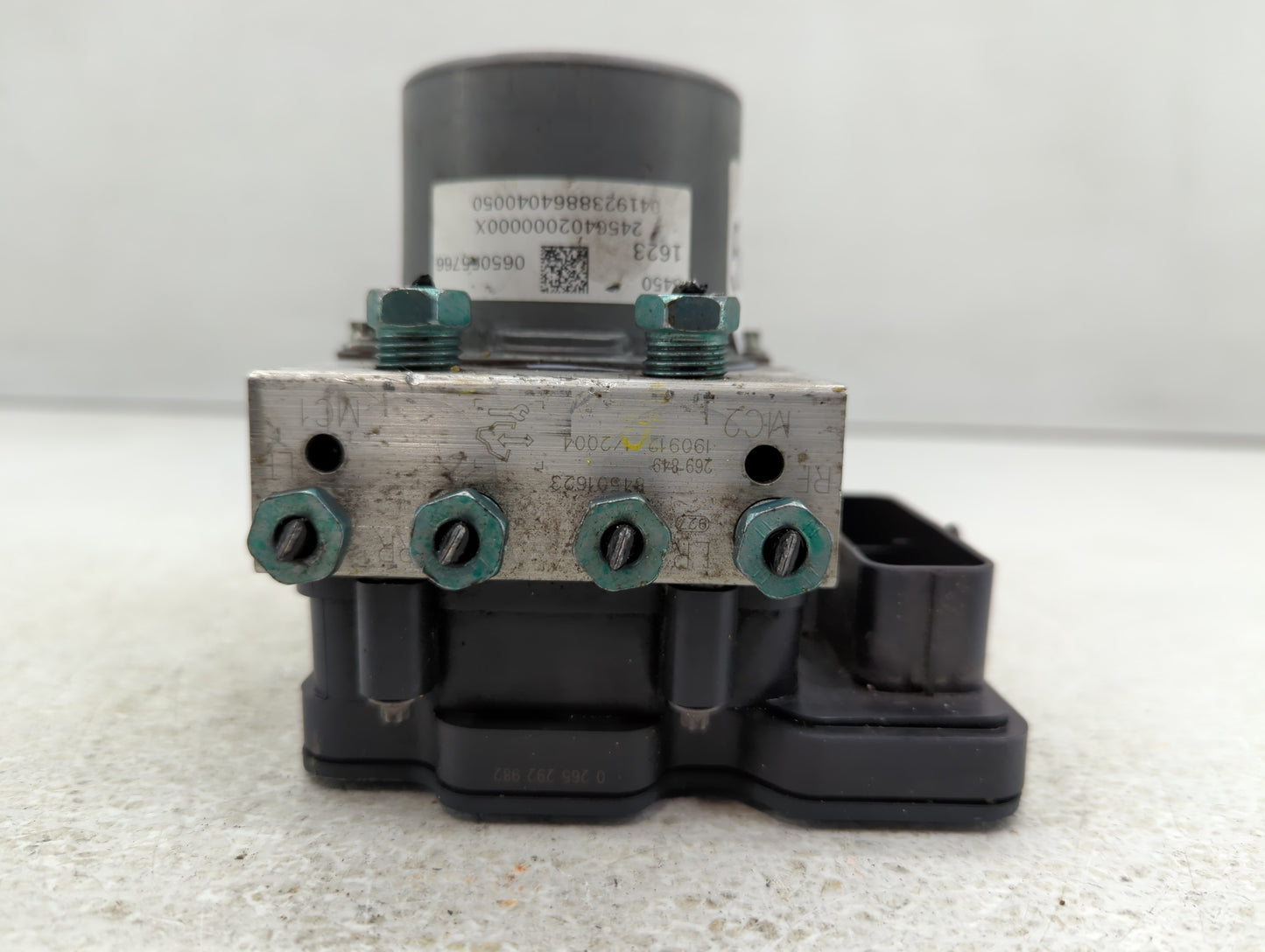 2019-2021 Chevrolet Malibu ABS Pump Control Module Replacement P/N:84501623 Fits Fits 2019 2020 2021 OEM Used Auto Parts - O