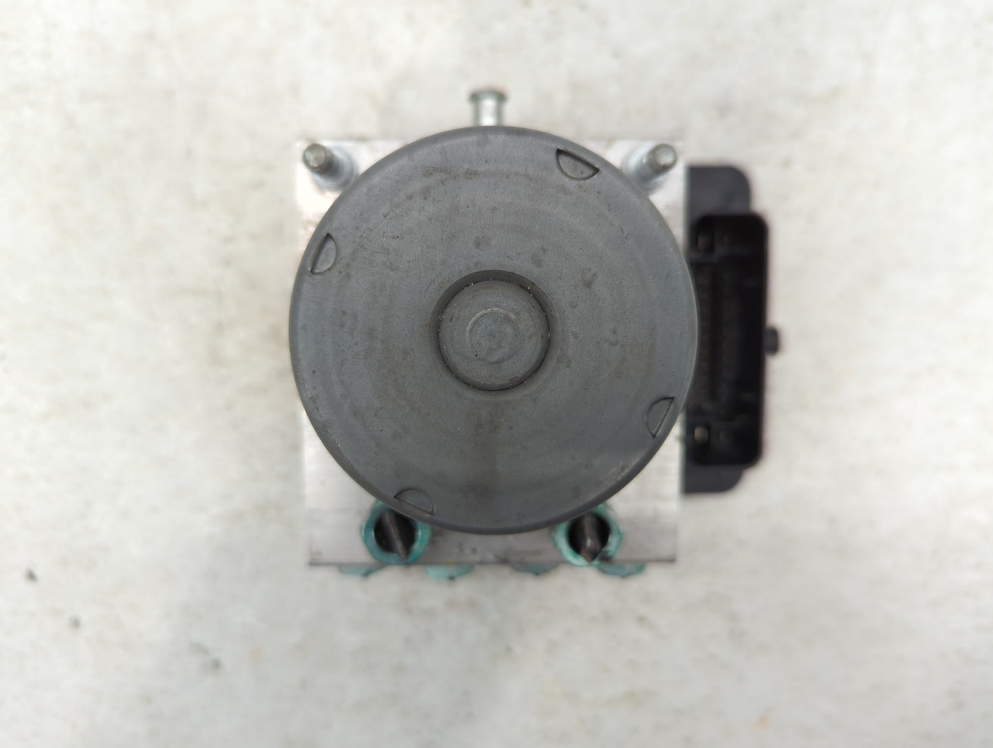 2019-2021 Chevrolet Malibu ABS Pump Control Module Replacement P/N:84501623 Fits Fits 2019 2020 2021 OEM Used Auto Parts - O