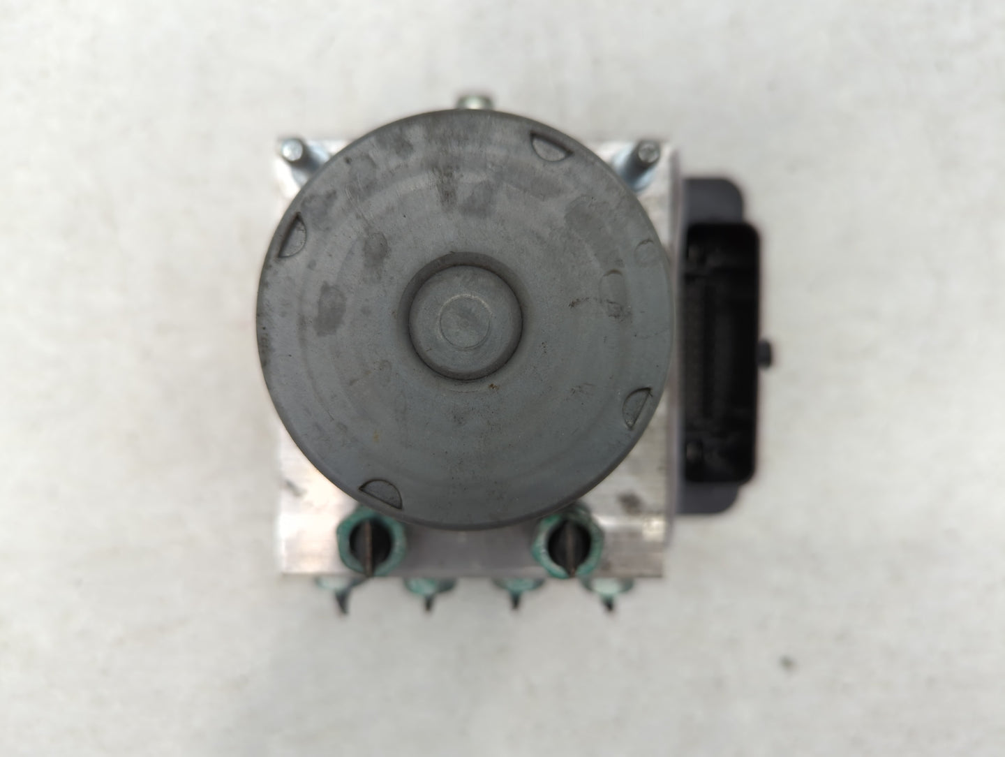 2019-2021 Chevrolet Malibu ABS Pump Control Module Replacement P/N:84501623 Fits Fits 2019 2020 2021 OEM Used Auto Parts - O