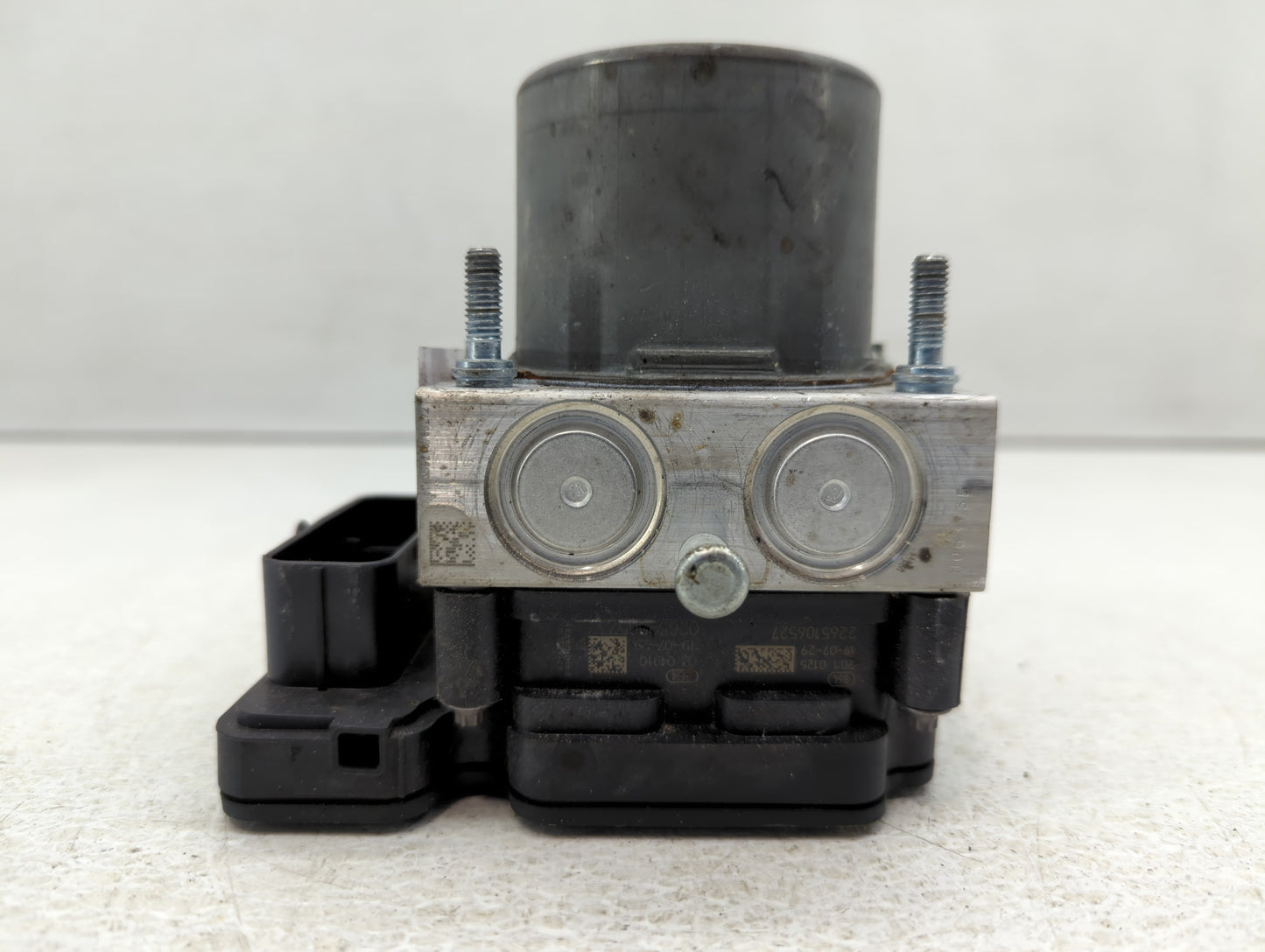 2019-2021 Chevrolet Malibu ABS Pump Control Module Replacement P/N:84501623 Fits Fits 2019 2020 2021 OEM Used Auto Parts - O