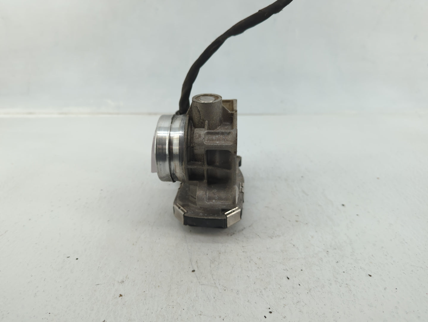 2016-2021 Chevrolet Malibu Throttle Body P/N:218.9.AB 12671379AA Fits Fits 2016 2017 2018 2019 2020 2021 2022 OEM Used Auto 