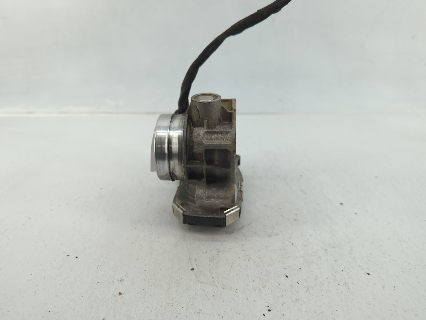 2016-2021 Chevrolet Malibu Throttle Body P/N:218.9.AB 12671379AA Fits Fits 2016 2017 2018 2019 2020 2021 2022 OEM Used Auto 
