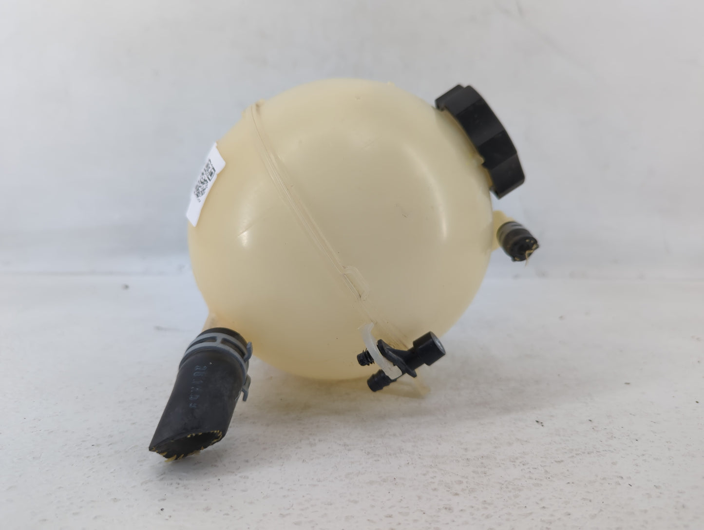 2016 Chevrolet Malibu Radiator Coolant Overflow Expansion Tank Bottle - Oemusedautoparts1.com