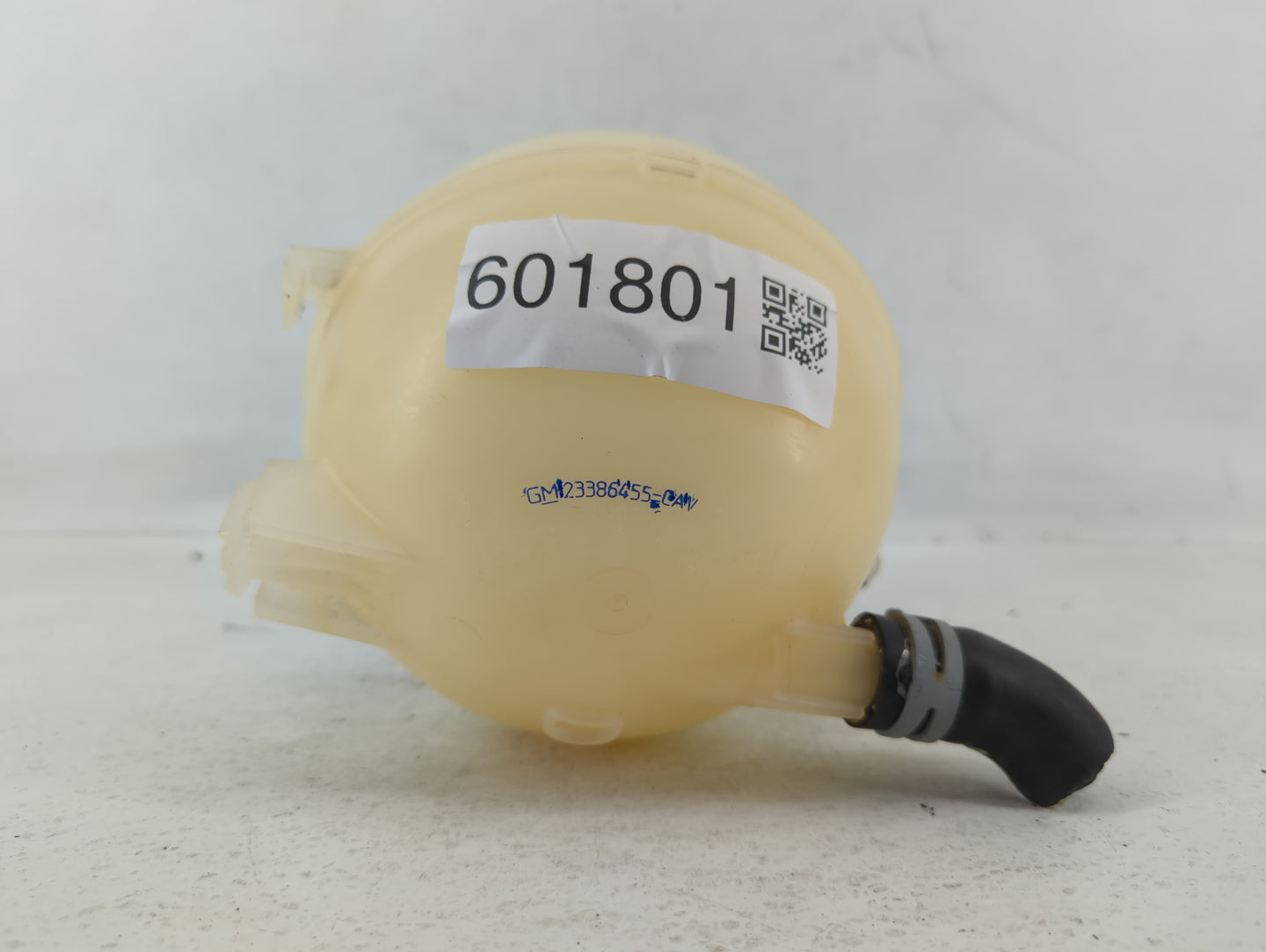 2016 Chevrolet Malibu Radiator Coolant Overflow Expansion Tank Bottle - Oemusedautoparts1.com