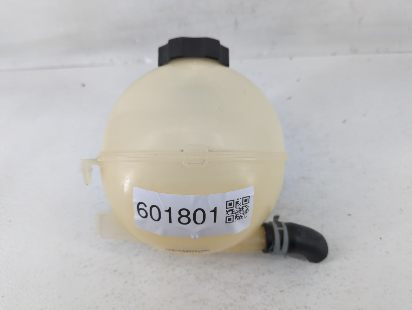 2016 Chevrolet Malibu Radiator Coolant Overflow Expansion Tank Bottle - Oemusedautoparts1.com