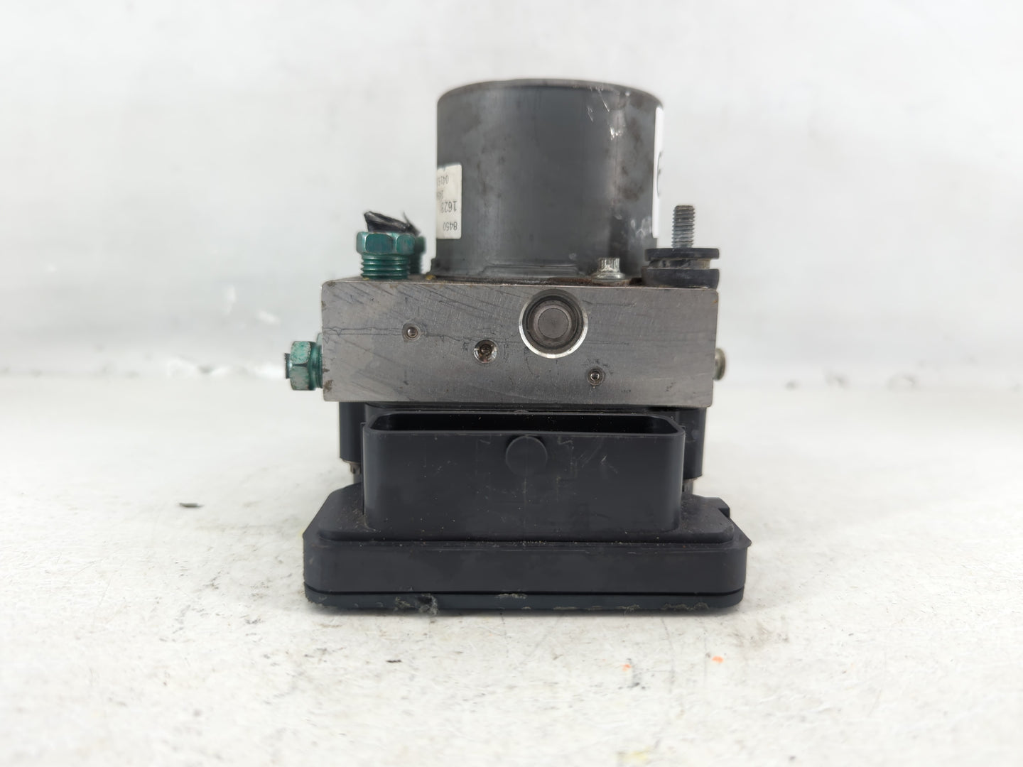 2019-2021 Chevrolet Malibu ABS Pump Control Module Replacement P/N:84501623 Fits Fits 2019 2020 2021 OEM Used Auto Parts - O