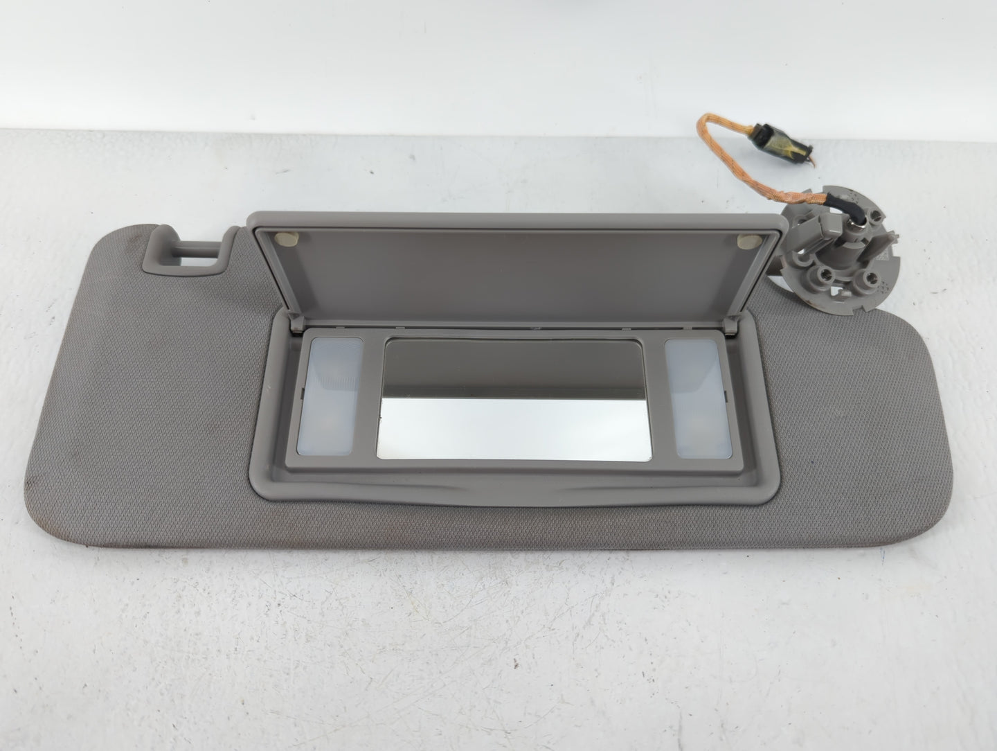 2016-2021 Chevrolet Malibu Sun Visor Shade Replacement Passenger Right Mirror Fits Fits 2016 2017 2018 2019 2020 2021 OEM Us