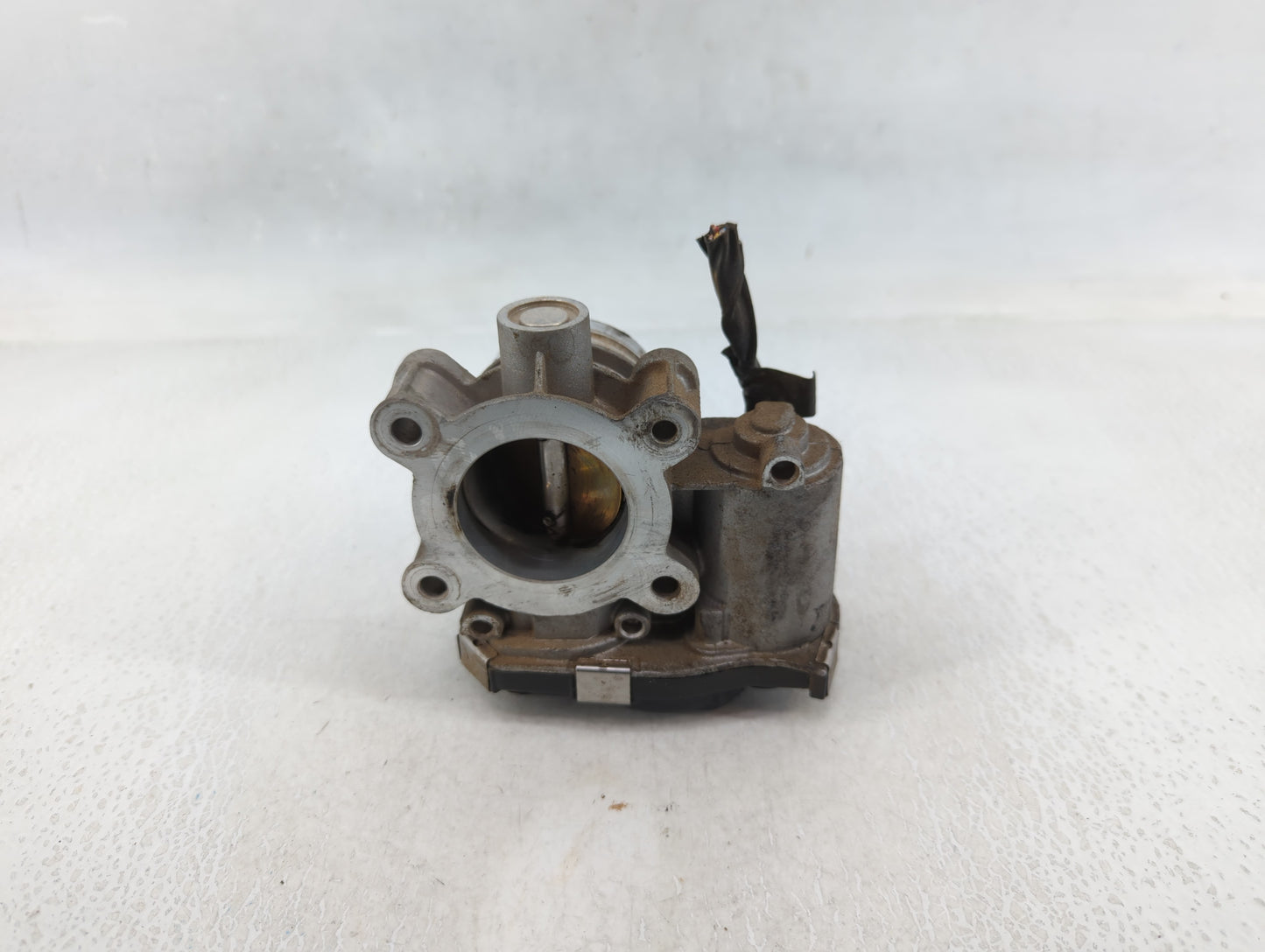 2016-2021 Chevrolet Malibu Throttle Body P/N:12671379AA Fits Fits 2016 2017 2018 2019 2020 2021 2022 OEM Used Auto Parts - O