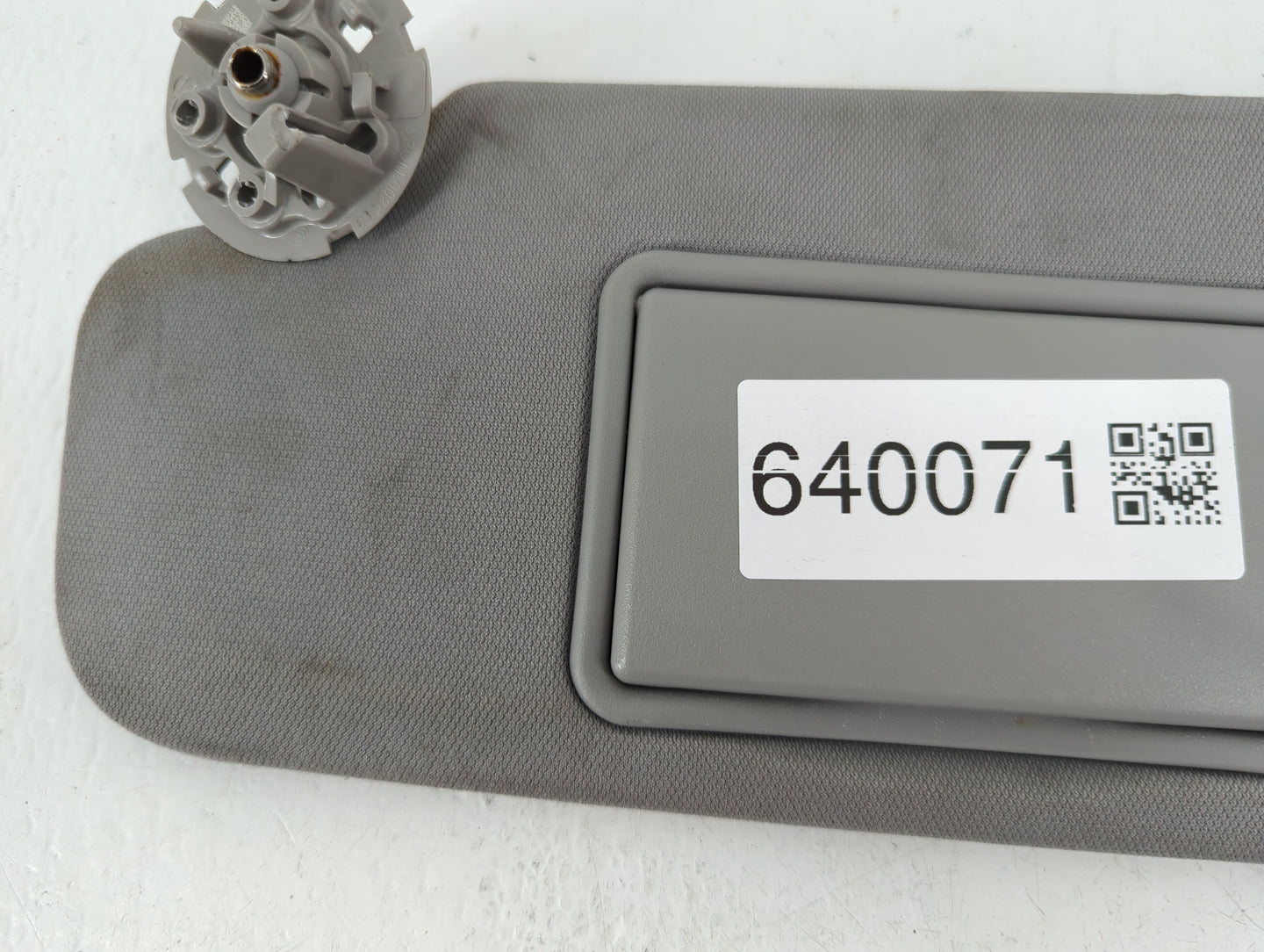 2016-2021 Chevrolet Malibu Sun Visor Shade Replacement Driver Left Mirror Fits Fits 2016 2017 2018 2019 2020 2021 OEM Used A