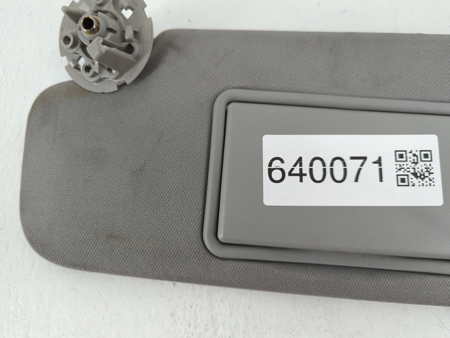 2016-2021 Chevrolet Malibu Sun Visor Shade Replacement Driver Left Mirror Fits Fits 2016 2017 2018 2019 2020 2021 OEM Used A