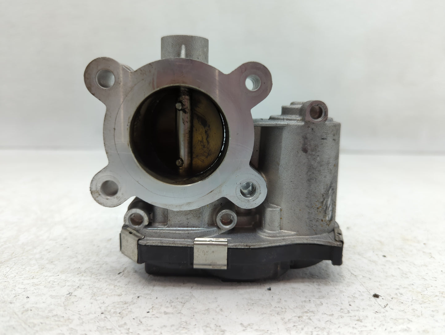2016-2021 Chevrolet Malibu Throttle Body P/N:12671379AA Fits Fits 2016 2017 2018 2019 2020 2021 2022 OEM Used Auto Parts - O